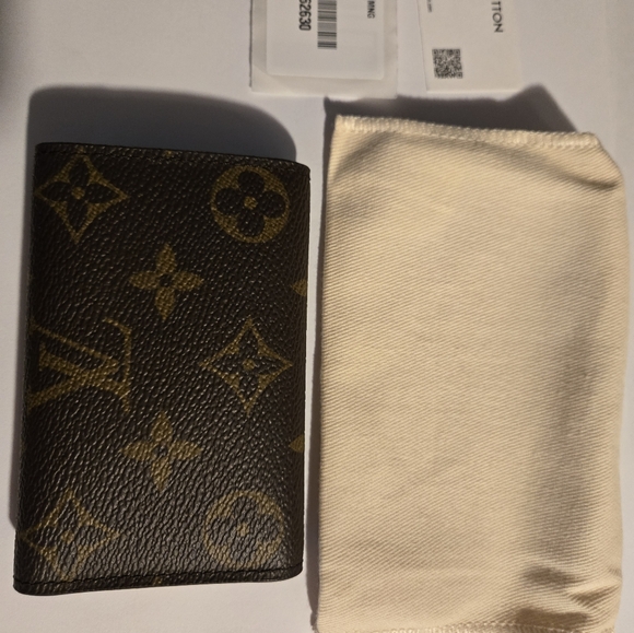 Louis Vuitton Coated Canvas 6 keyholder - Picture 2 of 12